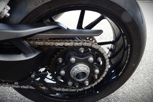 Triumph Speed Triple 1200 RR - Image 6