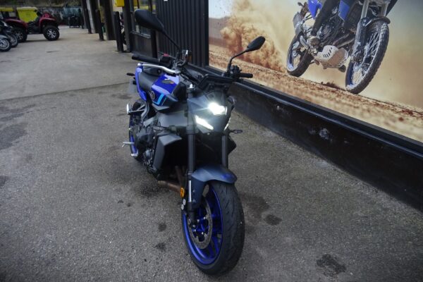 Yamaha MT-09 Y-AMT Ex-Demo - Image 2